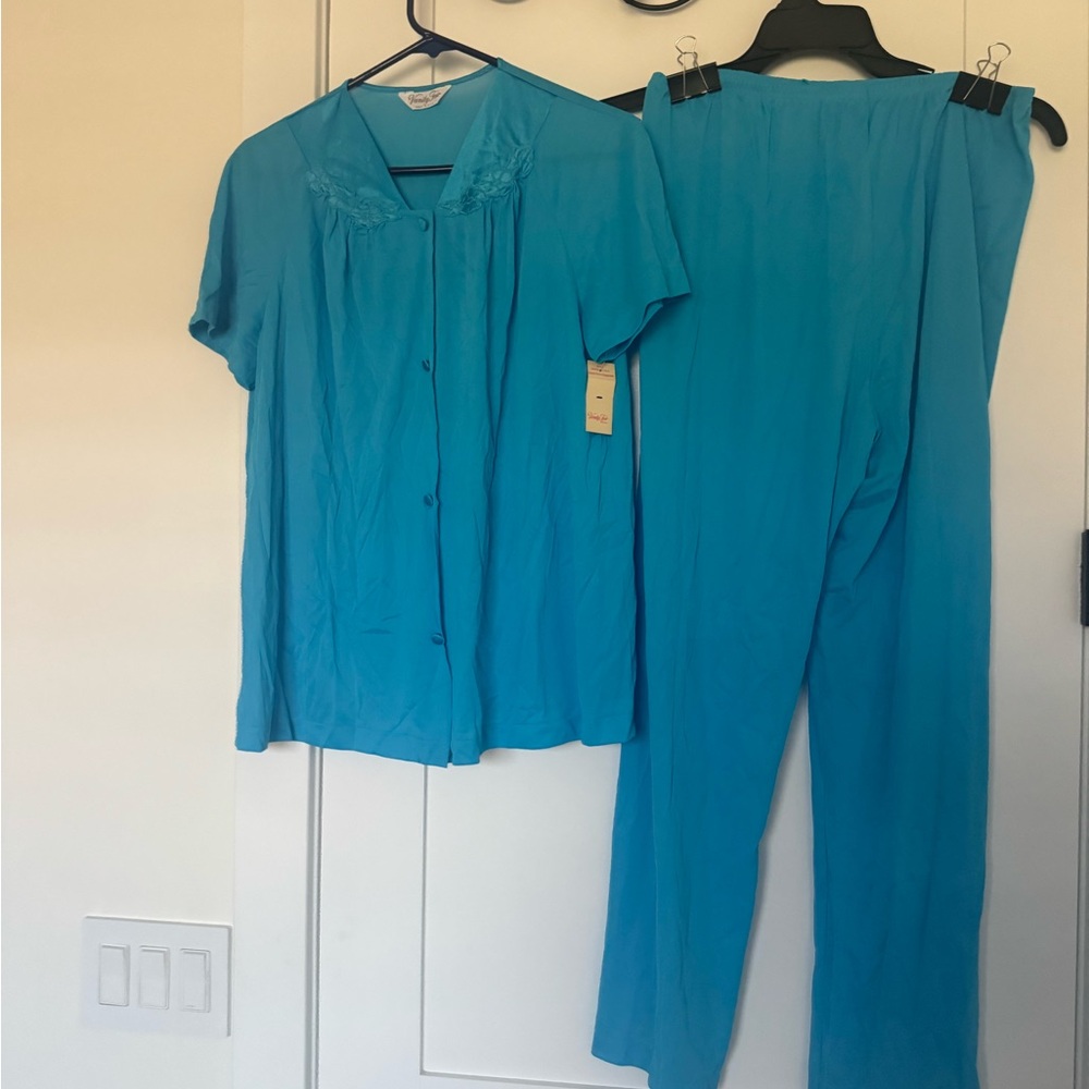 Vintage Vanity Fair Nylon Satin Teal 2-Piece Pajama Set Size M to L NWT USA made